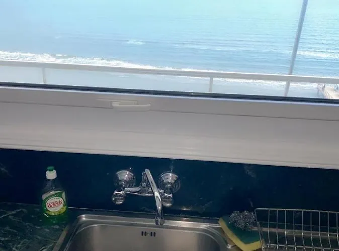 Room, 50m To The Finikoudes Larnaca